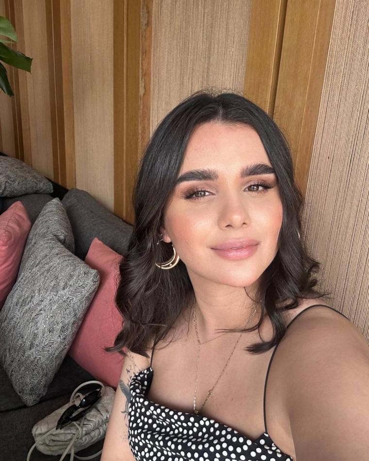 Bu Tabak Kimin İrem Taşlıyurt kimdir? Instagram hesabı 8